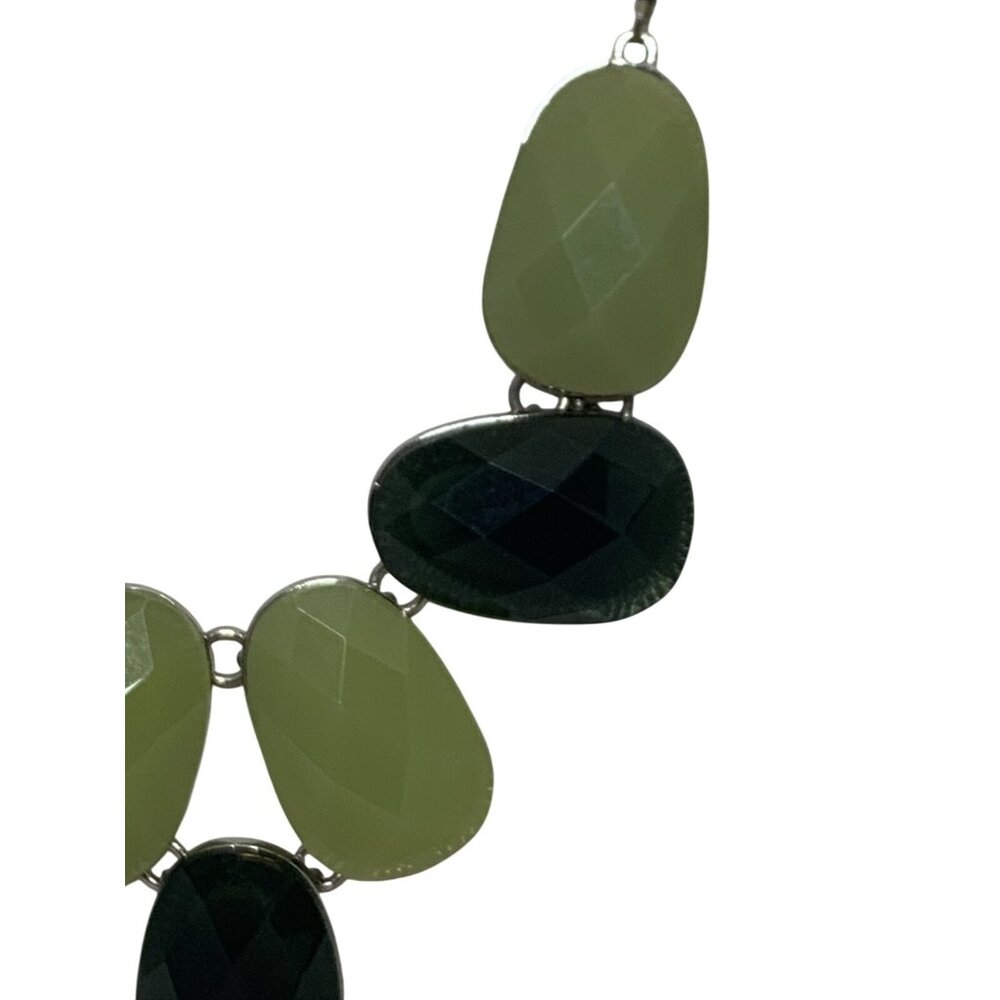 Women’s Silver Tone Fashion Statement Necklace 2 Shades of Green (1946) - Picture 5 of 7